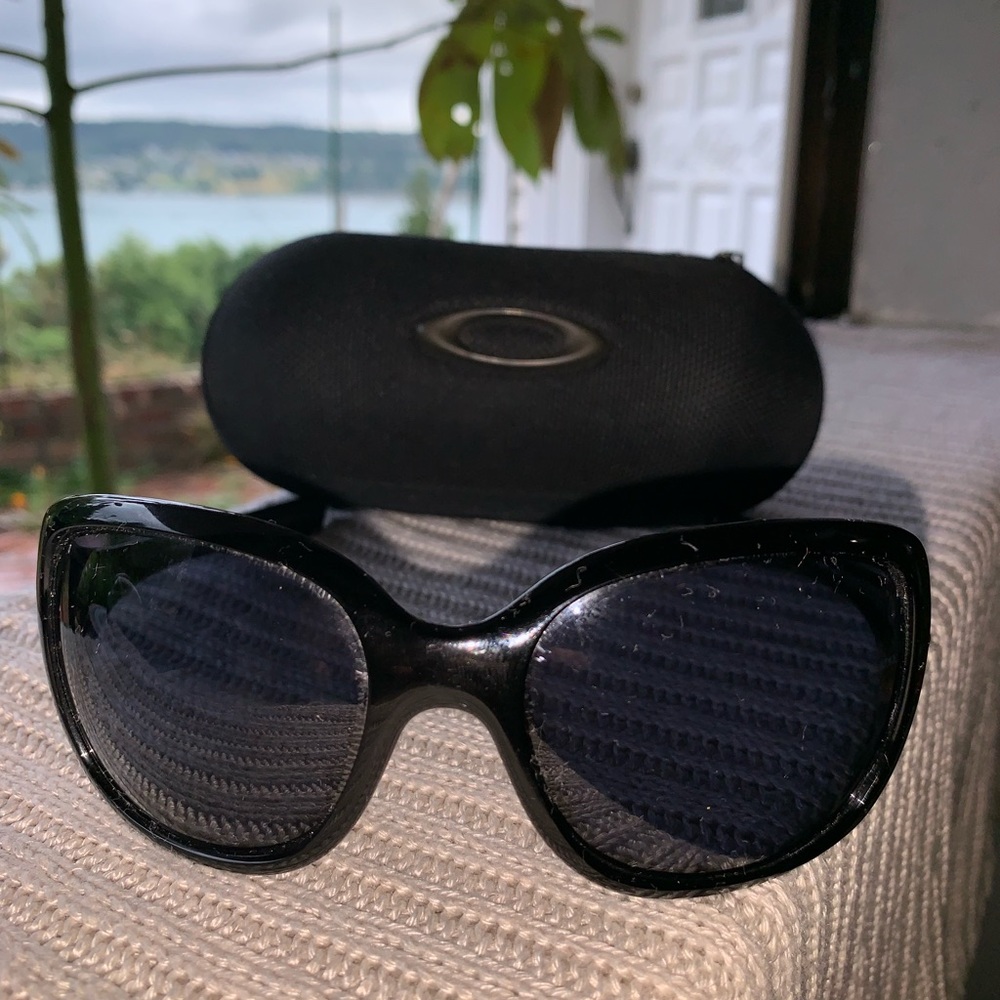 Oakley Necessity Women’s Sunglasses 009122-01